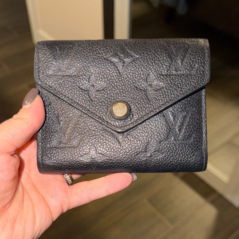 Louis Vuitton Black Textured Wallet Victorine Wallet